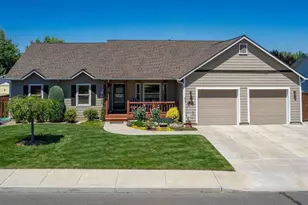 1953 NW Wildflower Pl, Redmond, OR 97756 - Photo 1