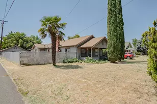 13 Kenwood Ave, Medford, OR 97501 - Photo 1