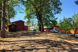 1940 Southside Rd, Grants Pass, OR 97527 - Photo 1