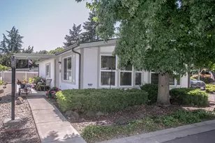 4624 S Pacific Hwy, Phoenix, OR 97535 - Photo 1