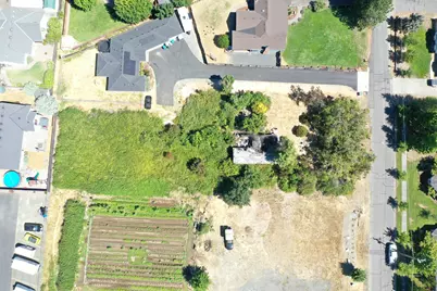 1414 Shady Lane, Grants Pass, OR 97527 - Photo 1