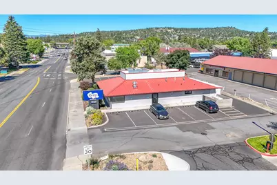 212 NE Revere Avenue, Bend, OR 97701 - Photo 1