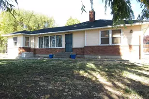 2080 Etna St, Klamath Falls, OR 97603 - Photo 1