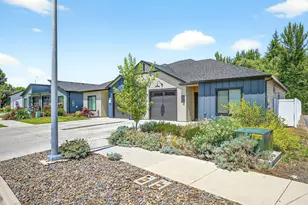 756 Terrazzo Wy, Medford, OR 97501 - Photo 1