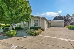 555 Freeman Rd, Central Point, OR 97502 - Photo 1