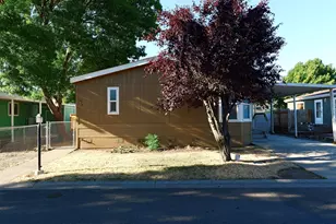 676 Brandi Way, Eagle Point, OR 97524 - Photo 1