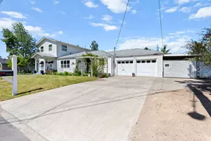 1391 NE Del Norte Ave, Prineville, OR 97754 - Photo 1