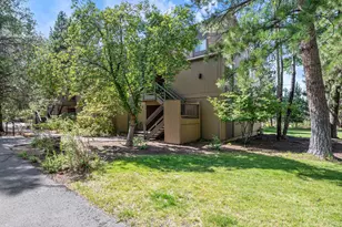 19717 Mount Bachelor Dr, Bend, OR 97702 - Photo 1