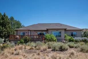 1061 Trail Creek Dr, Redmond, OR 97756 - Photo 1