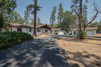 3388 McMartin Lane, Central Point, OR 97502 - Photo 1