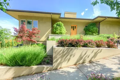 160 Nob Hill Street, Ashland, OR 97520 - Photo 1