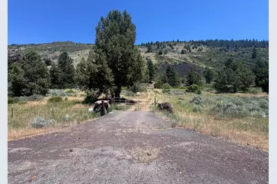 Hwy 97 N, Chiloquin, OR 97624 - Photo 1