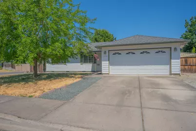 1550 Hancock Avenue, Medford, OR 97501 - Photo 1