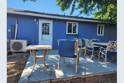 28 NE Hillcrest Street, Madras, OR 97741 - Photo 1