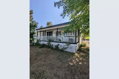 315 Hawthorne Street, Klamath Falls, OR 97601 - Photo 1