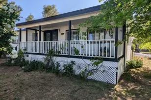 315 Hawthorne St, Klamath Falls, OR 97601 - Photo 1