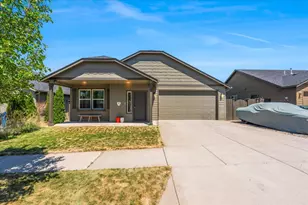 2764 NE Spring Water Pl, Bend, OR 97701 - Photo 1