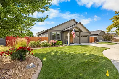 3124 SW Cascade Avenue, Redmond, OR 97756 - Photo 1