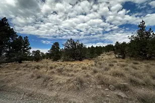 1613 NW Pinecrest Dr, Prineville, OR 97754 - Photo 1