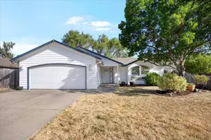 514 Westminster Dr, Eagle Point, OR 97524 - Photo 1