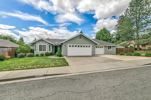 1005 NW Cooke Ave, Grants Pass, OR 97526 - Photo 1