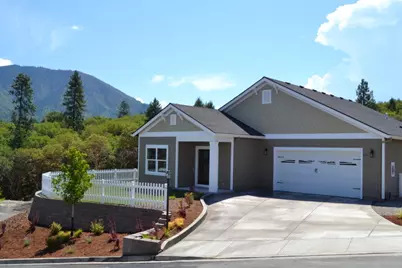 2121 SE Wyndham Way, Grants Pass, OR 97527 - Photo 1
