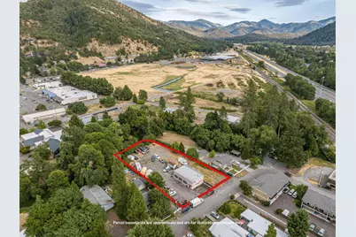 202 Park Street, Rogue River, OR 97537 - Photo 1