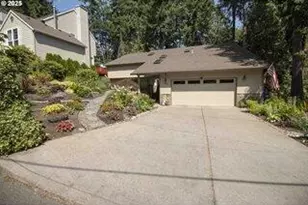 5032 SW Sw 39th Dr Dr, Portland, OR 97201 - Photo 1