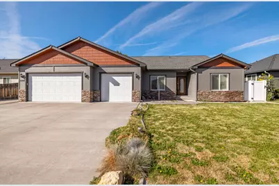 6404 Ventura Drive, Klamath Falls, OR 97603 - Photo 1