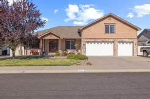 4114 El Cerrito Way, Klamath Falls, OR 97603 - Photo 1