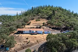 771 Ironwood Dr, Eagle Point, OR 97524 - Photo 1