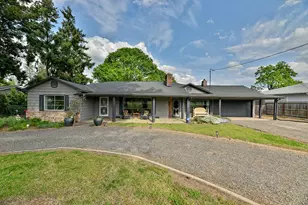 895 Casino Rd, Medford, OR 97501 - Photo 1