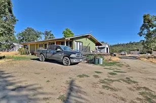 1300 Worthington Rd, Eagle Point, OR 97524 - Photo 1