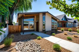 914 NW 19th St, Redmond, OR 97756 - Photo 1