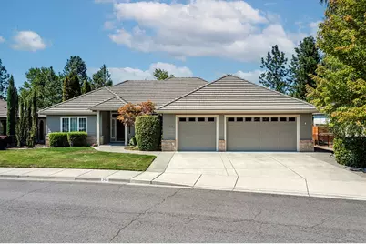 250 Briarwood Lane, Medford, OR 97504 - Photo 1