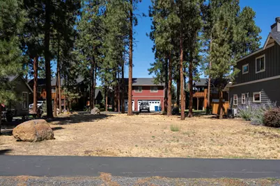 966 E Timber Pine Drive, Sisters, OR 97759 - Photo 1