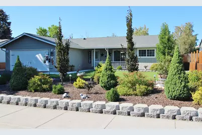 4821 Villa Drive, Klamath Falls, OR 97603 - Photo 1