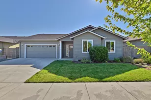 2111 La Connor Dr, Medford, OR 97501 - Photo 1