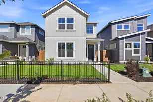 60852 SE Epic Pl, Bend, OR 97702 - Photo 1