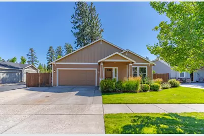 1609 W Carson Avenue, Sisters, OR 97759 - Photo 1