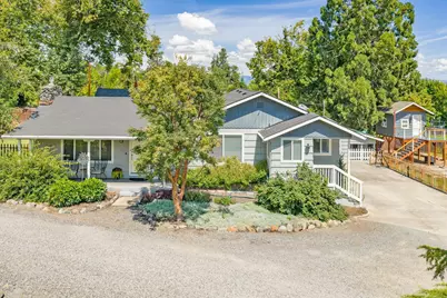 2976 Old Stage Road, Central Point, OR 97502 - Photo 1