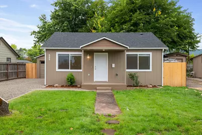 522 S 4th Street, Central Point, OR 97502 - Photo 1