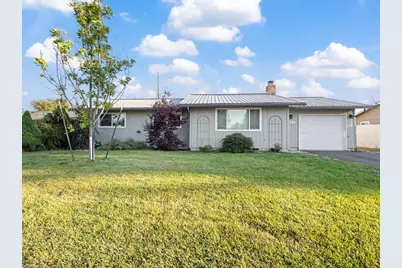 3922 Gregory Drive, Klamath Falls, OR 97603 - Photo 1