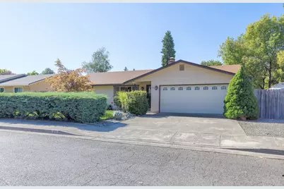 211 NW Blossom Drive, Grants Pass, OR 97526 - Photo 1