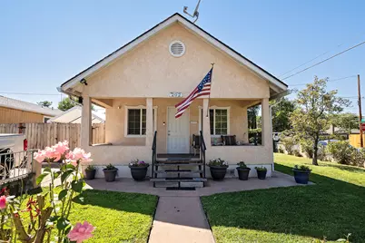 202 Elm Street, Medford, OR 97501 - Photo 1