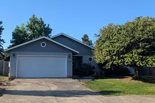 1781 Tanglewood Ln, Medford, OR 97501 - Photo 1