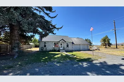 428 N Polk Street, Merrill, OR 97633 - Photo 1