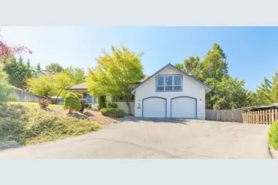 1946 NW Crown Street, Grants Pass, OR 97526 - Photo 1