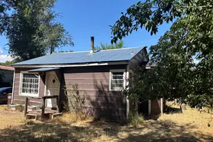 1615 NE Mason Dr, Prineville, OR 97754 - Photo 1