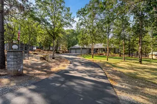 487 April Dr, Merlin, OR 97532 - Photo 1